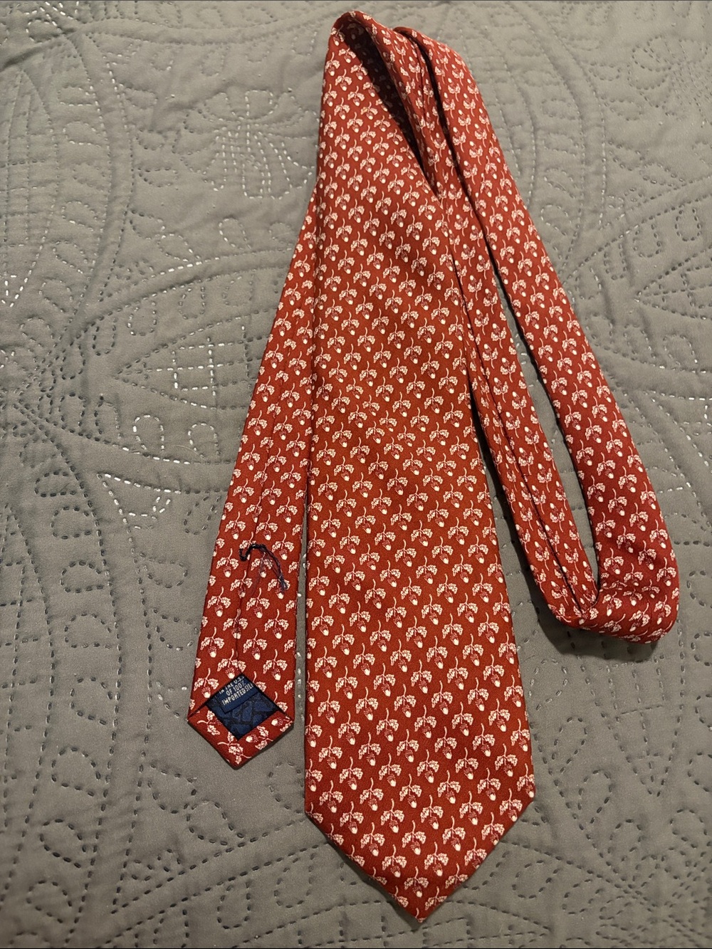 Men's BJN Bluejack Golf Accorn Patterned Vinyard VinesMotif Tie